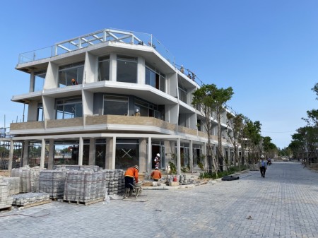 Đi đến slide 8