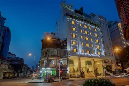 Chuyển nhượng khách sạn Grand Silverland Hotel 4 sao, 92 phòng, sổ đỏ chính chủ