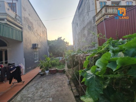 Cần bán gấp lô đất 80m2, Nguyên Khê mt 4.5m, ngõ thông giá chỉ 24 triệu/m2.