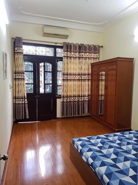 Bán nhà nguyên căn siêu rẻ, phố Ngô Quyền, diện tích 64m2, giá bán 3.85 tỷ, lhcc