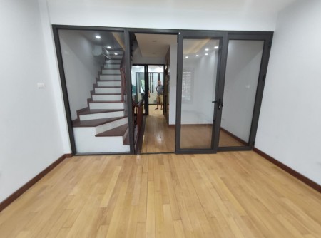 Bán nhà ngõ 612 Lạc Long Quân vị trí đắc địa dt 75m2 5 tầng Giá 15 tỷ