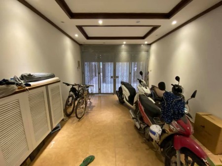 Bán nhà Dương Quảng Hàm, Quận Cầu Giấy, dt 70m2, 5 tầng, mt 4m, giá 12,8 tỷ