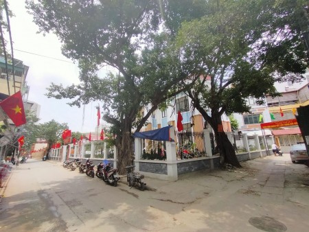 Bán nhà lô góc 2 thoáng ,ô tô, Vũ Trọng Phụng, Quận Thanh Xuân, dt 42m2, 4 tầng, giá 4.25 tỷ