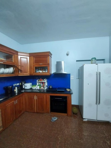 Cần bán nhà mặt ngõ 173 Tam Trinh, kinh doanh nhỏ, dân xây chắc chắn, gần phố DT 40m nhỉnh 3 tỷ