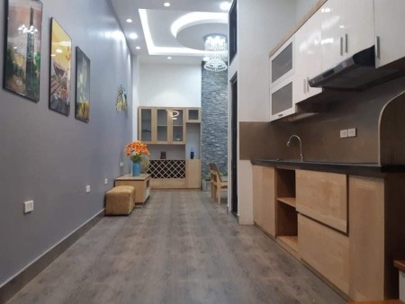 Bán nhà Nguyễn Đức Cảnh, Hoàng Mai, 44m2, 4 tầng, MT 4m, gần phố, về ở ngay, 3.8 tỷ
