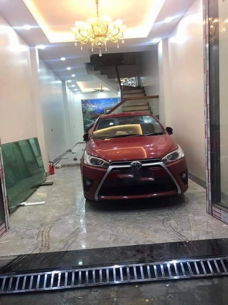 Bán nhà mới siêu phẩm Nguyễn Văn Cừ, Gia Thuỵ, ô tô vào nhà diện tích 50m2, sổ chính chủ