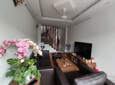 Siêu hiếm! Bán nhà 33m phố Tôn Đức Thắng, Đống Đa sát Văn Miếu, cạnh Ba Đình, chỉ 3.1 tỷ