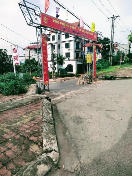 Bán nhanh 04 ô đồng súc thị trấn Phùng đối diện Quốc Lộ 32 dầu tư thanh khoản tốt đường bàn cờ