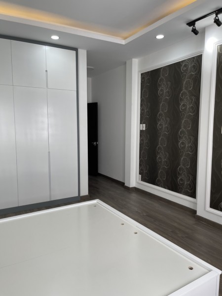 Nhà Mới Xây đường Tô Hiến Thành, phường 15, Quận 10, sổ hồng công chứng ngay