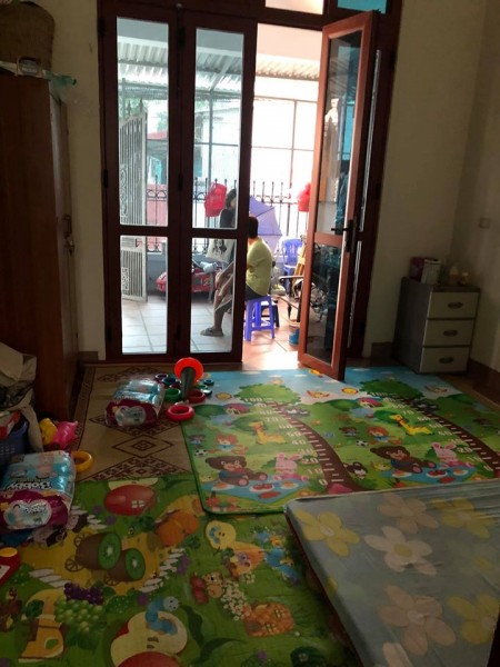 Cần bán gấp nhà ngõ chợ Khâm Thiên giá 2 tỷ, dt 32m2, SĐCC, giao luôn