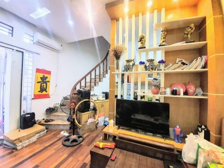 Bán nhà Kim Ngưu, An sinh tiện ích, diện tích 34m2, 4 tầng giá nhỉnh 2 tỷ