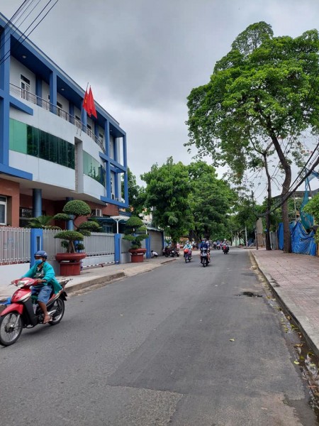 Bán nhà nguyên căn còn mới 5 tầng, 2 mặt hẻm trước sau, sổ sẵn chính chủ sát công viên Gia Định