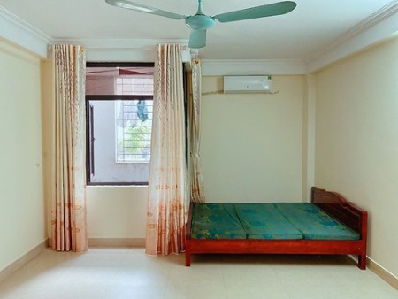 Bán nhà mới tinh dt 40m2, Minh Khai hơn 3 tỷ, gần ô tô vào ở luôn, sổ có sẵn