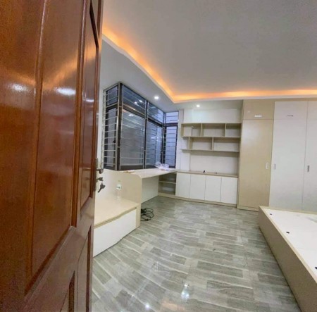 Bán nhà đẹp full nội thất phong cách Châu Âu, chỉ việc xách vali về ở ngay