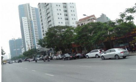 Quá Hiếm. Bán 956m2, Lô Góc, C4, Mặt Tiền 28m, Mặt Phố Võ Chí Công, Giá 285 Tỷ.