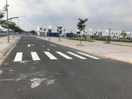 Đất Trảng Bom, ngay trung tâm hành chính, 100m2, giá 2 tỷ, sổ riêng, thổ cư 100%