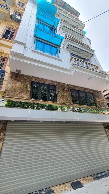 Nhà đẹp phố Trần Quốc Hoàn, Cầu Giấy, dt 63m*7t, mt 4.5m, 17 tỷ thang máy kdoanh, phân lô đẳng cấp