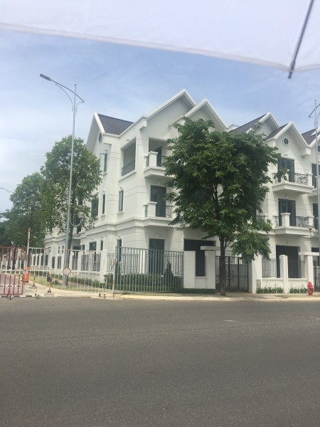 Bán gấp biệt thự sân vườn đúc kiên cố 3,5 tầng tại Lý Nam Đế liên hệ 0965361597