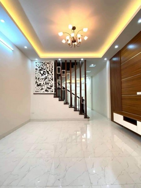 Siêu hiếm nhà Khương Đình 56m2 x 5 tầng , giá nhỉnh 4 tỷ. Liên hệ: 0368781929