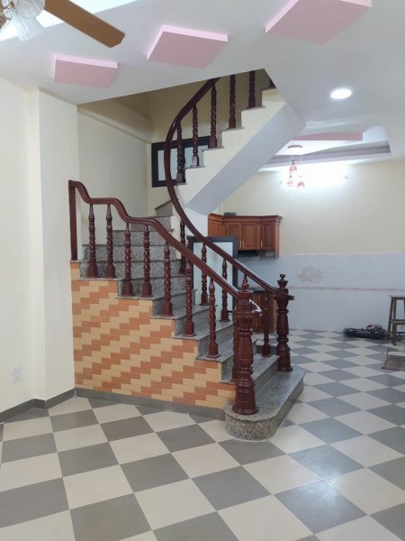 Nhà đẹp Gốc Đề, ngõ ba gác, thông tứ tung, gần ô tô diện tích 40m2 nhỉnh 3 tỷ