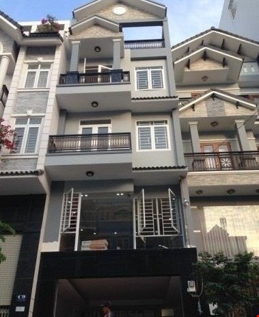 Giảm sốc còn 4,35 tỷ bán nhà đẹp Phố Bồ Đề, Long Biên tặng nội thất view Hồ, lhcc