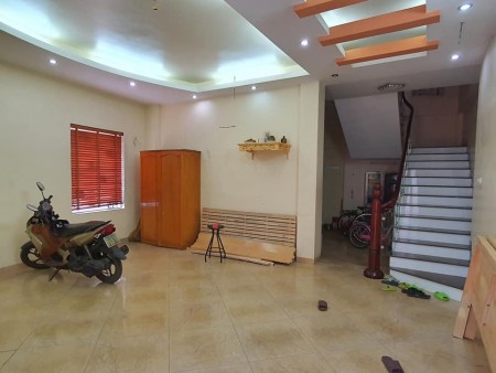 Siêu Hot Bán Nhà Chính Chủ Nguyễn Ngọc Vũ Cầu Giấy 68m Lô Góc sổ đỏ chính chủ