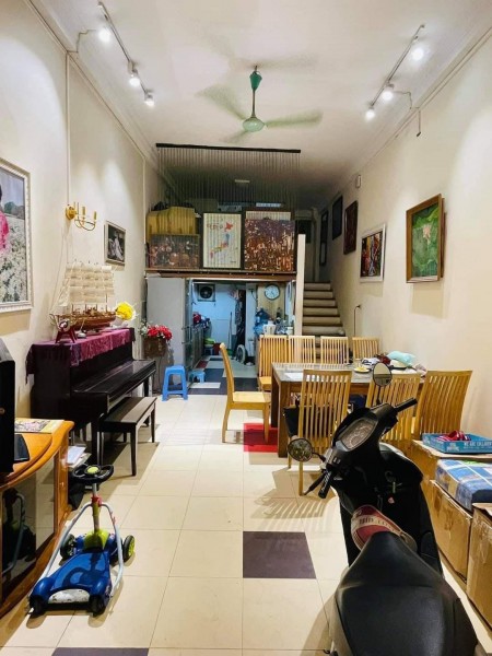 Nhà phân lô, ngõ ô tô, ngõ 39 Hào Nam, diện tích 41m2 5 tầng giá 7.5 tỷ liên hệ 0392969999