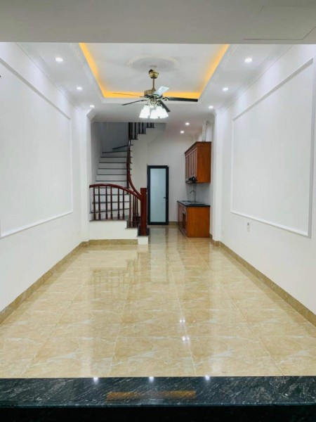 Bán gấp nhà Bát Khối, Thạch Bàn, nhà đẹp ở luôn, dt 32m2, 5 tầng, giá nhỉnh 2 tỷ