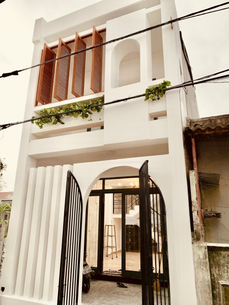 Bán nhà mặt tiền kiệt Nguyễn Lộ Trạch, nhà 2 tầng hoàn thiện dọn vào ở ngay, chỉ 2.3xx tỷ