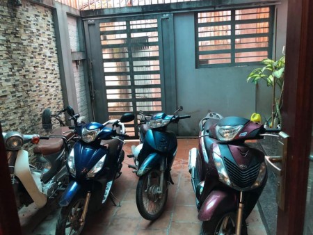 Nhà bán gấp dt 85m2, 5 tầng, giá 7.x tỷ, Kim Ngưu, Hai Bà Trưng, ngõ thông, kinh doanh tiện