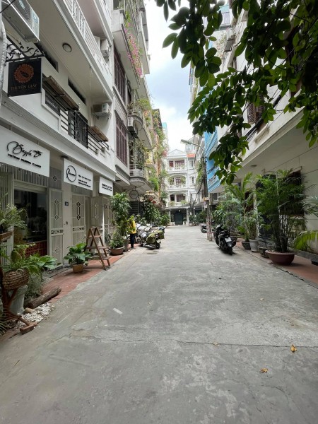 Nhà Phân Lô Hoàng Cầu, Trần Quang Diệu 48m2 ở + Kinh doanh mọi loại hình