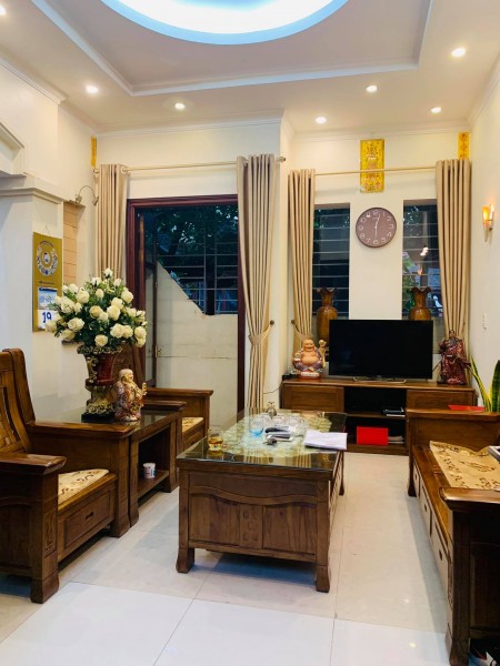 Nhà cực đẹp, sân vườn, Tô Vĩnh Diện Hoàng Văn Thái, dt 80m2, 4 tầng, 2 mặt thoáng, giá 7,5 tỷ