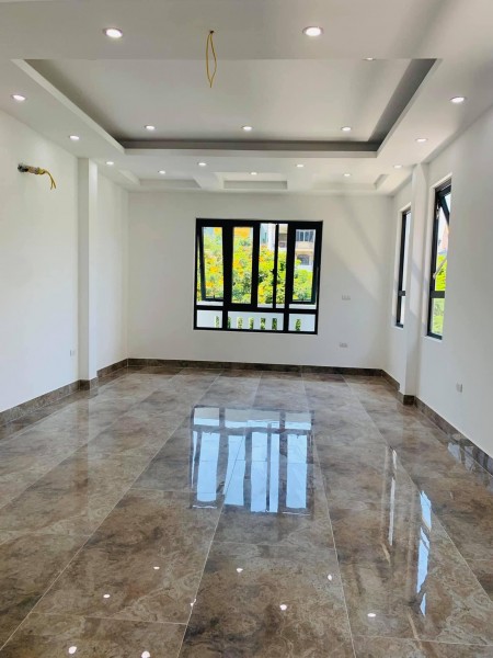 Bán nhà mặt phố Kim Ngưu, dt 77m2, 7 tầng thang máy, căn góc 3 mặt thoáng vị trí trung tâm