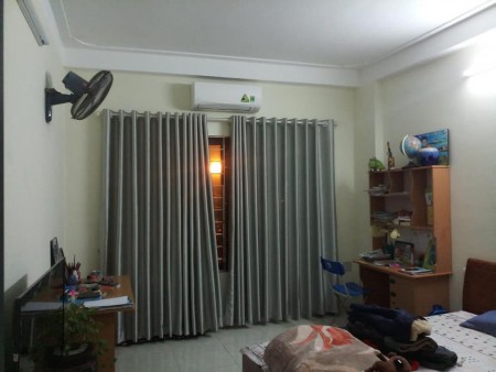 Bán nhà Lê Thanh Nghị, Hai Bà Trung, dt 4.5m, dt 37m2, đúc 5 tầng, vị trí đẹp