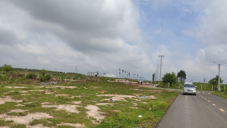 Tôi chính chủ kẹt tiền xoay không ra nên bán gấp lô đất 1700m2, thổ cư 100m2, lhcc