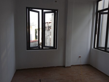 Bán nhà sổ chính chủ mới xây đẹp từng chi tiết, 3 tầng đúc bê tông kiên cố