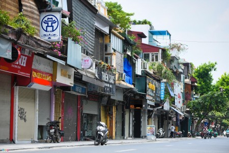 Bán nhà mặt phố Nguyễn Văn Linh Long Biên ô tô tránh, kinh doanh sầm uất, giá 2.7 tỷ