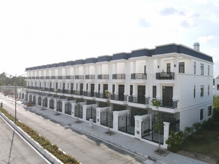 Bán đất nền tặng móng nhà kiên cố Cái Răng, giá bán 2.1 tỷ, sổ hổng riêng