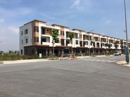 Bán nhanh Shophouse căn góc tại ngã 3 sát bãi đỗ xe, dự án cao cấp Centa Diamond