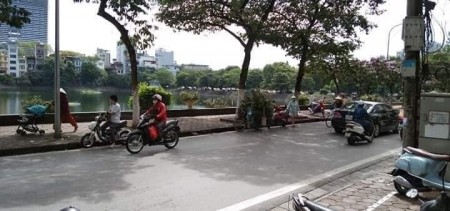Bán nhà La Khê Hà Đông 2 mặt thoáng, Ô TÔ dừng đỗ 24/24, kinh doanh: 41m2-4,7 tỷ.