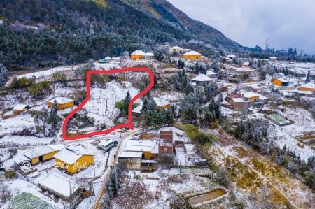 Cần bán lô đất khoảng 2000m2 nằm ở thôn Nhìu Cồ San, giấy tờ pháp lý đầy đủ