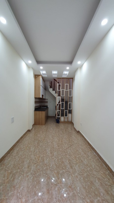 Bán nhà nguyên căn Kim Ngưu, dt 30m2, 5 tầng đúc mặt tiền 3,5m, giá bán 1,78 tỷ