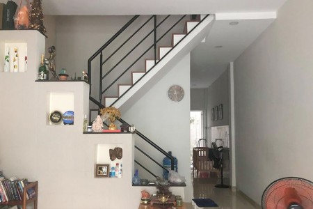 Bán nhà 220 Bà Hạt, Quận 10, diện tích sử dụng 27m2, 3 tầng, giá bán chỉ 4,45 tỷ