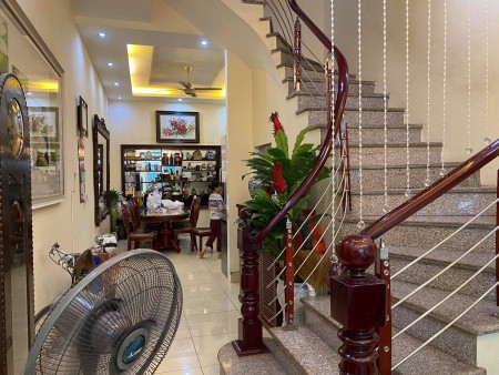 Chính chủ bán gấp ngõ Thịnh Hào, quận Đống Đa DT45m2x 4T hơn 3 tỷ