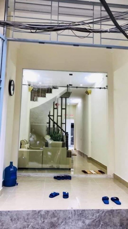 Bán nhà đường Yên Hoà, trung tâm Cầu Giấy, nhà đẹp ở luôn, giá bán 4.2 tỷ, lhcc