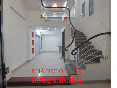 Cần bán nhà ở Khương Đình dt 40m2 5 tầng 4.15 tỷ chính chủ nhà mới đẹp