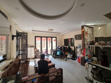 Siêu hiếm nhà phân lô phố Ái Mộ 50 m2 x 4T, MT 4m ôtô tránh, kinh doanh 5.9 tỷ