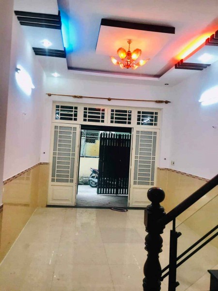 Nhà 1 Trệt 2 Lầu Đường Bình Long, Quận Tân Phú, giá chỉ nhỉnh 2 tỷ