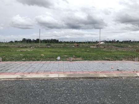 Bán đất giá chỉ 400 triệu sở hữu nền đẹp ngay Quốc Lộ, thuận tiện di chuyển