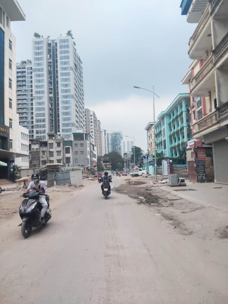 Bán tòa nhà văn phòng 1 tầng hầm, 8 tầng nổi, thang máy, 90m2, MT 6m Vũ Trọng Phụng giá 23.5 tỷ